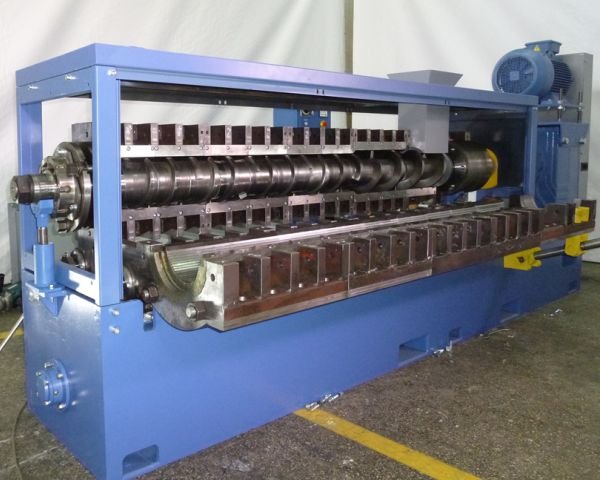 MECHANICAL OIL PRESS